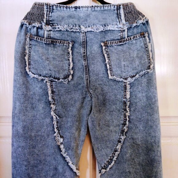 Stonewash Denim w/Fraying Crop Wide Leg Jeans & Stripe Sweater Bundle SZ Lg, NWT - Picture 10 of 16